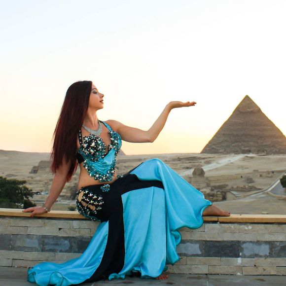 Meet your Posher, Betsy - Picture 2 of 2